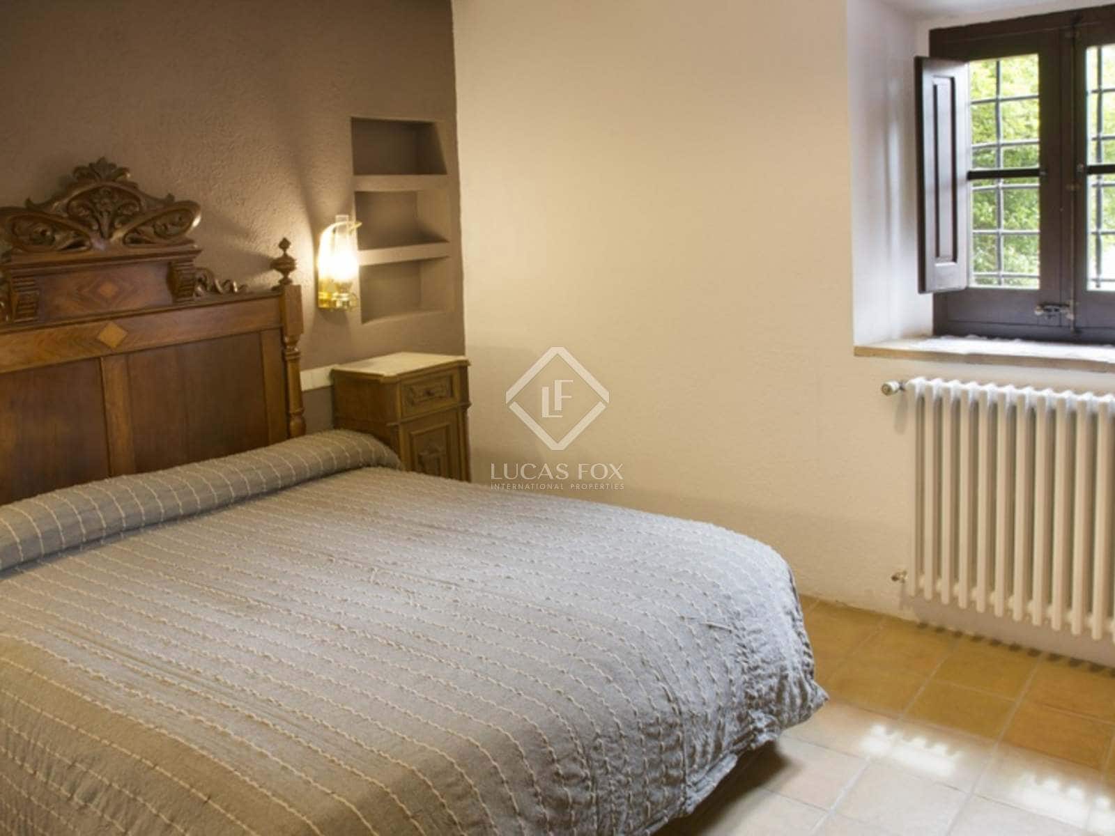 6 soveværelse Villa til salg i Llambilles med swimmingpool garage - € 750.000 (Ref: 2828499)