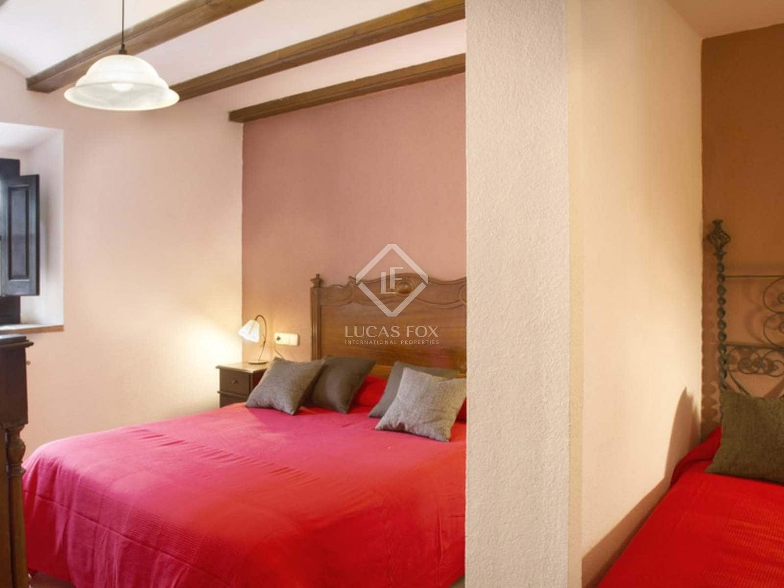 6 soveværelse Villa til salg i Llambilles med swimmingpool garage - € 750.000 (Ref: 2828499)