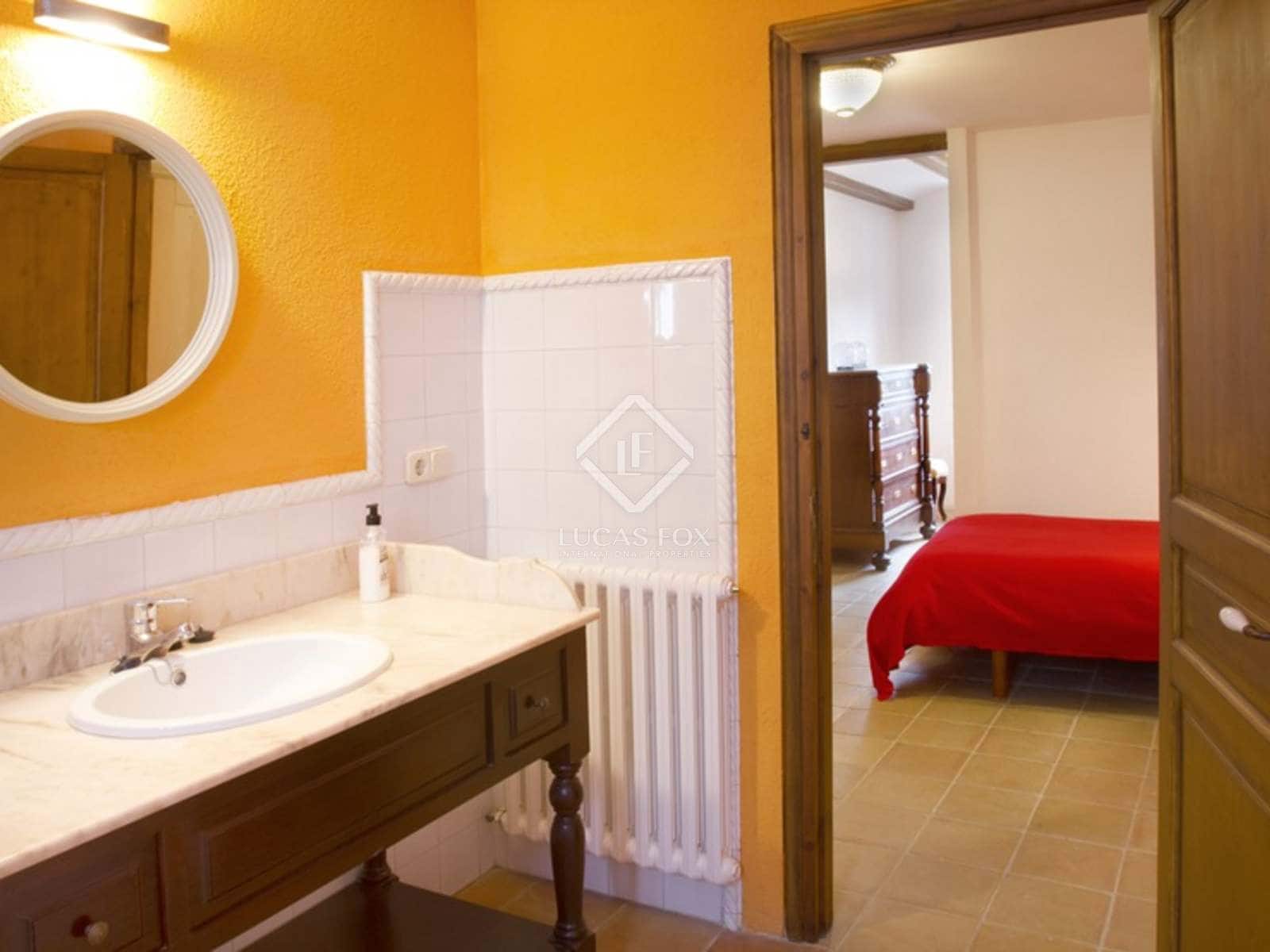 6 soveværelse Villa til salg i Llambilles med swimmingpool garage - € 750.000 (Ref: 2828499)