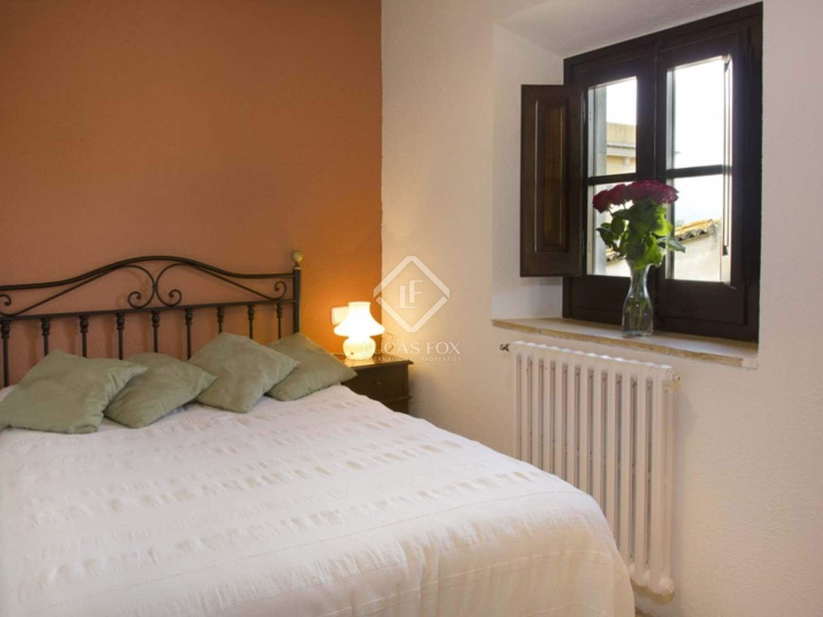 6 soveværelse Villa til salg i Llambilles med swimmingpool garage - € 750.000 (Ref: 2828499)