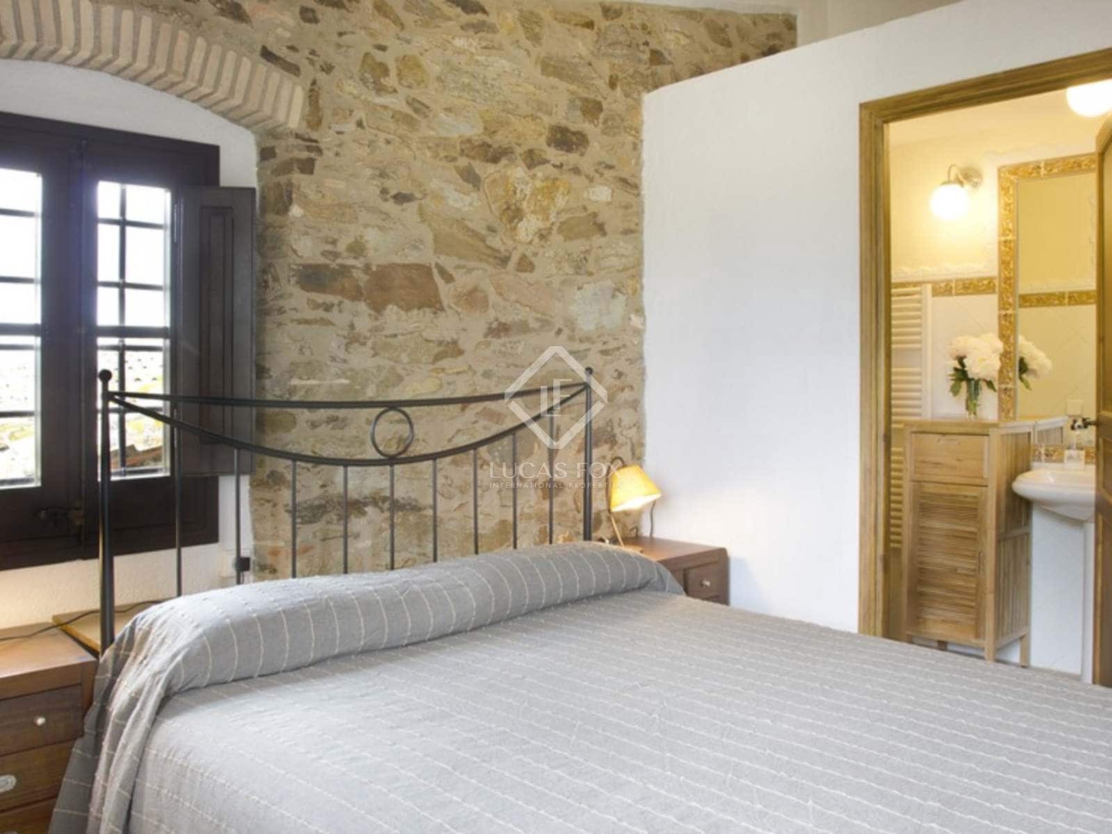 6 soveværelse Villa til salg i Llambilles med swimmingpool garage - € 750.000 (Ref: 2828499)