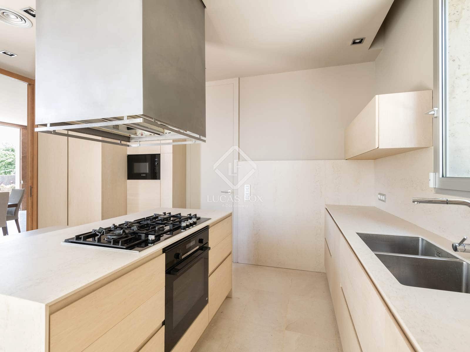 Chalet de 6 habitaciones en Gavà en alquiler con piscina garaje - 20.000 € (Ref: 2867990)