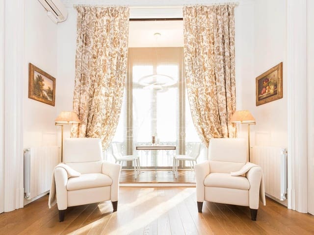 Apartamento de 2 habitaciones en Barcelona ciudad en alquiler - 2.930 € (Ref: 2939334)