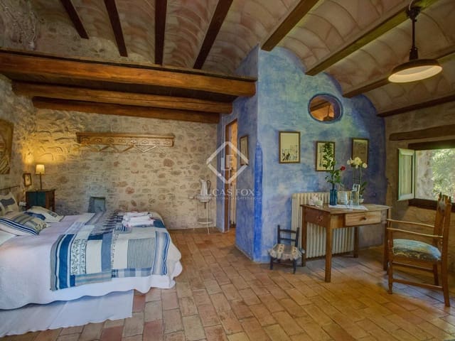 8 soverom Finca/Herregård til salgs i Esponellà med svømmebasseng - € 1 290 000 (Ref: 2994284)