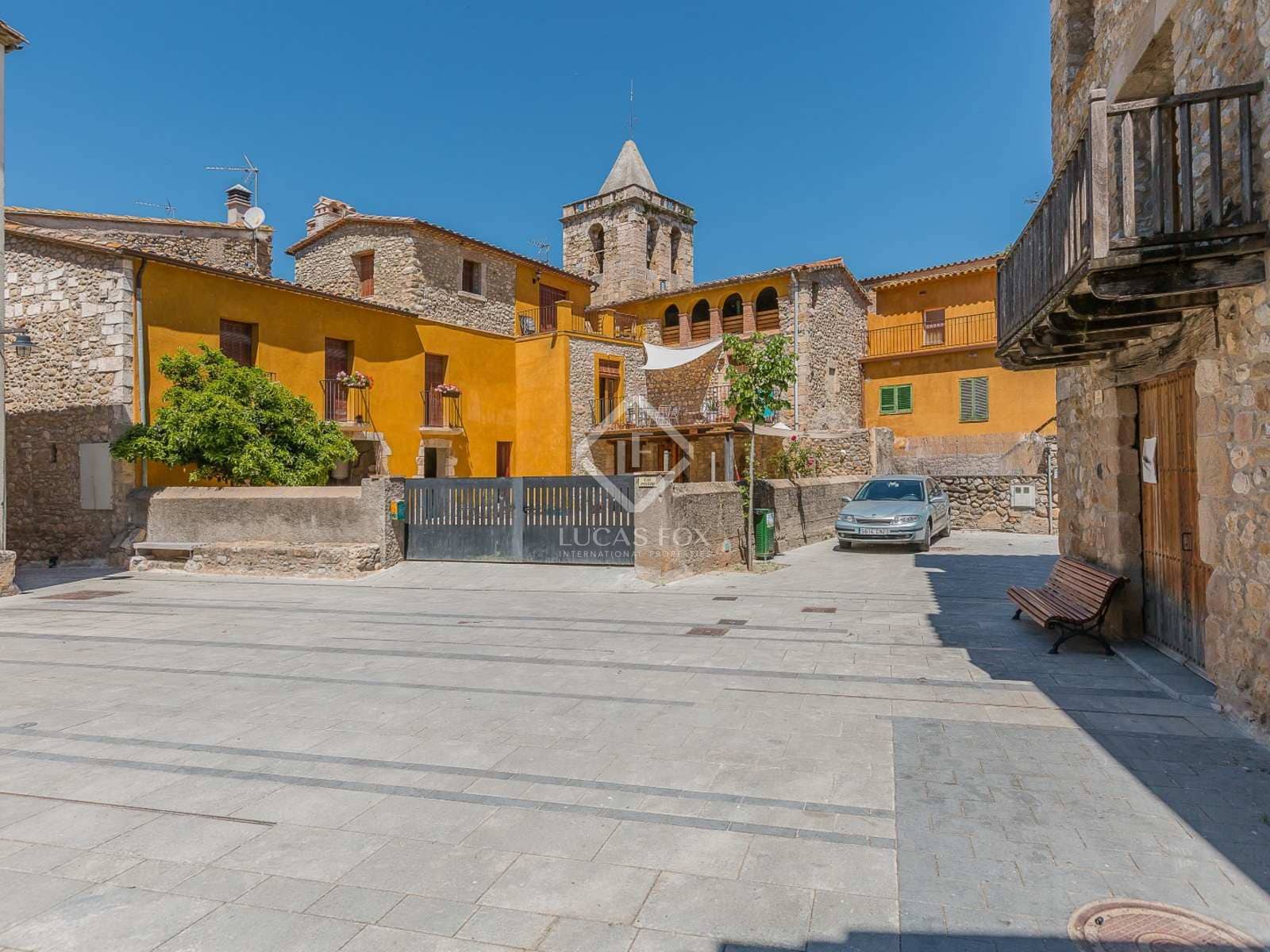 8 soveværelse Finca/Landehus til salg i Esponella med swimmingpool - € 1.290.000 (Ref: 2994284)