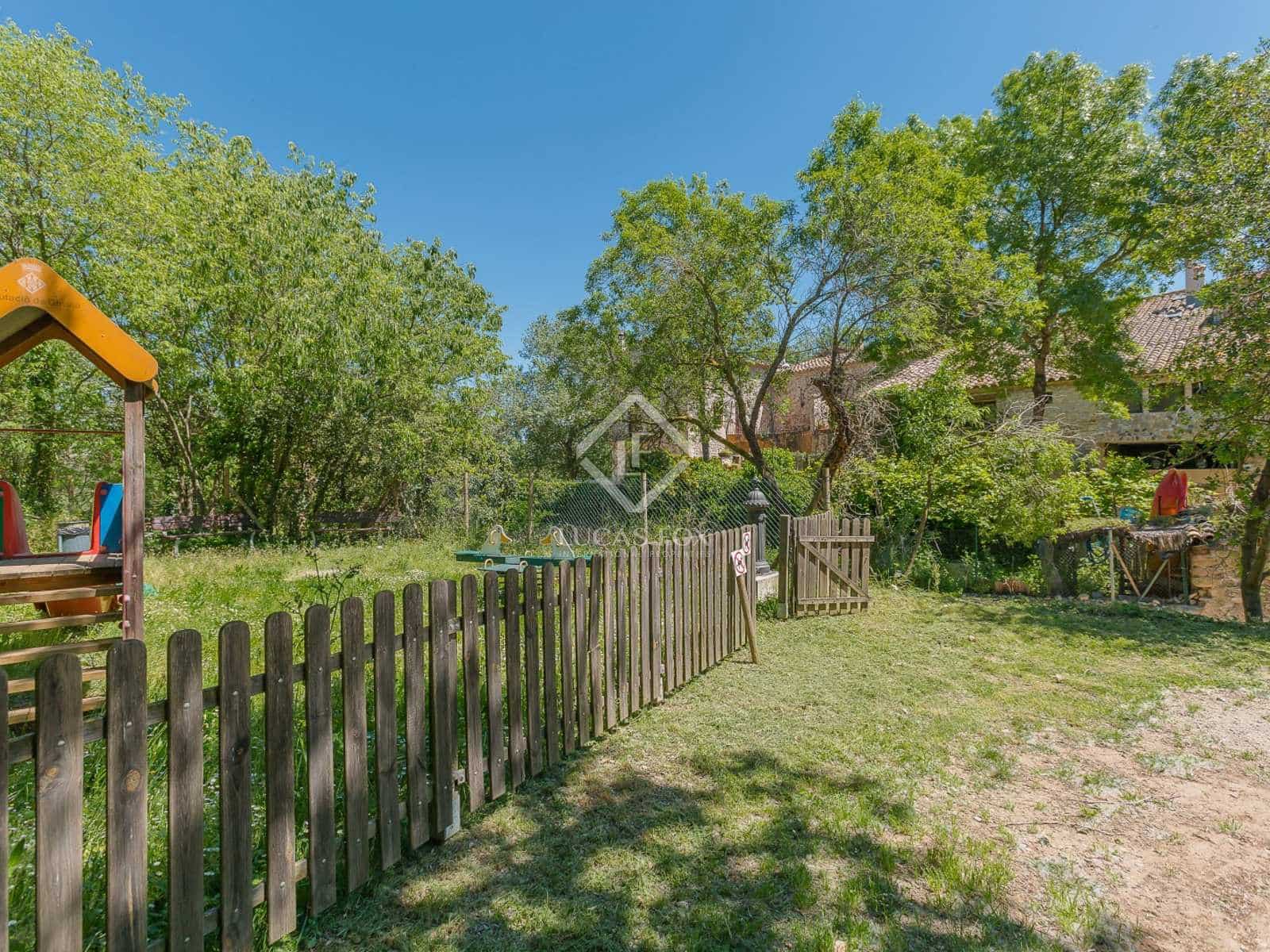 8 soveværelse Finca/Landehus til salg i Esponella med swimmingpool - € 1.290.000 (Ref: 2994284)