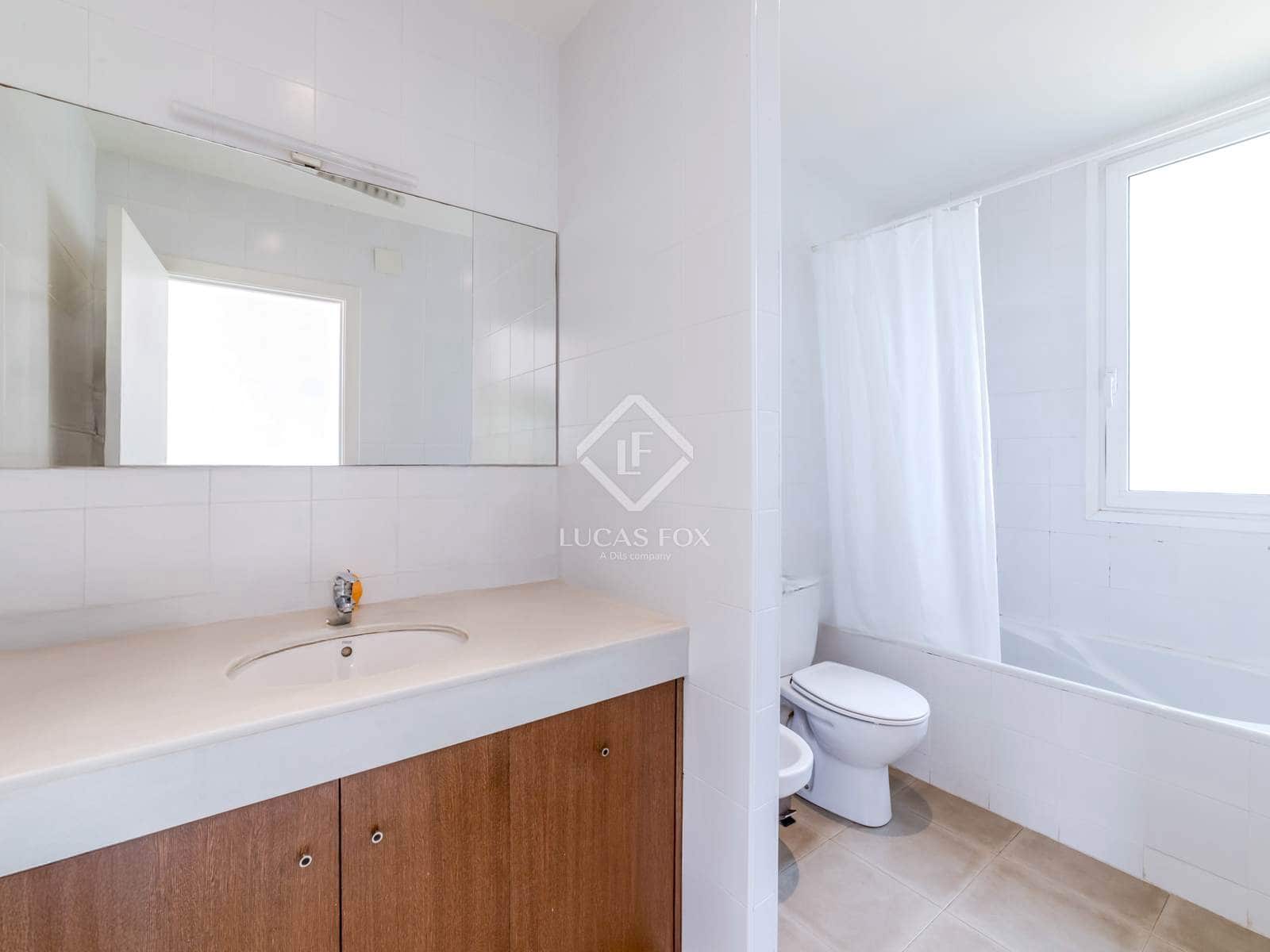 7 soveværelse Villa til salg i Sitges med swimmingpool garage - € 1.175.000 (Ref: 3026141)