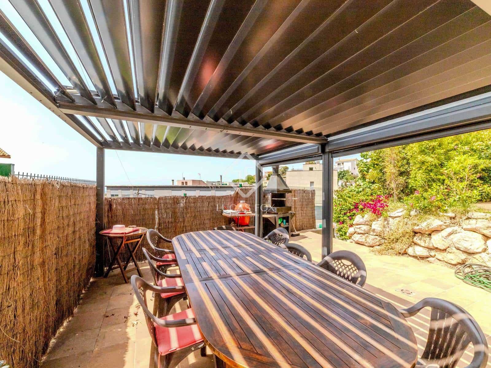 7 soveværelse Villa til salg i Sitges med swimmingpool garage - € 1.175.000 (Ref: 3026141)