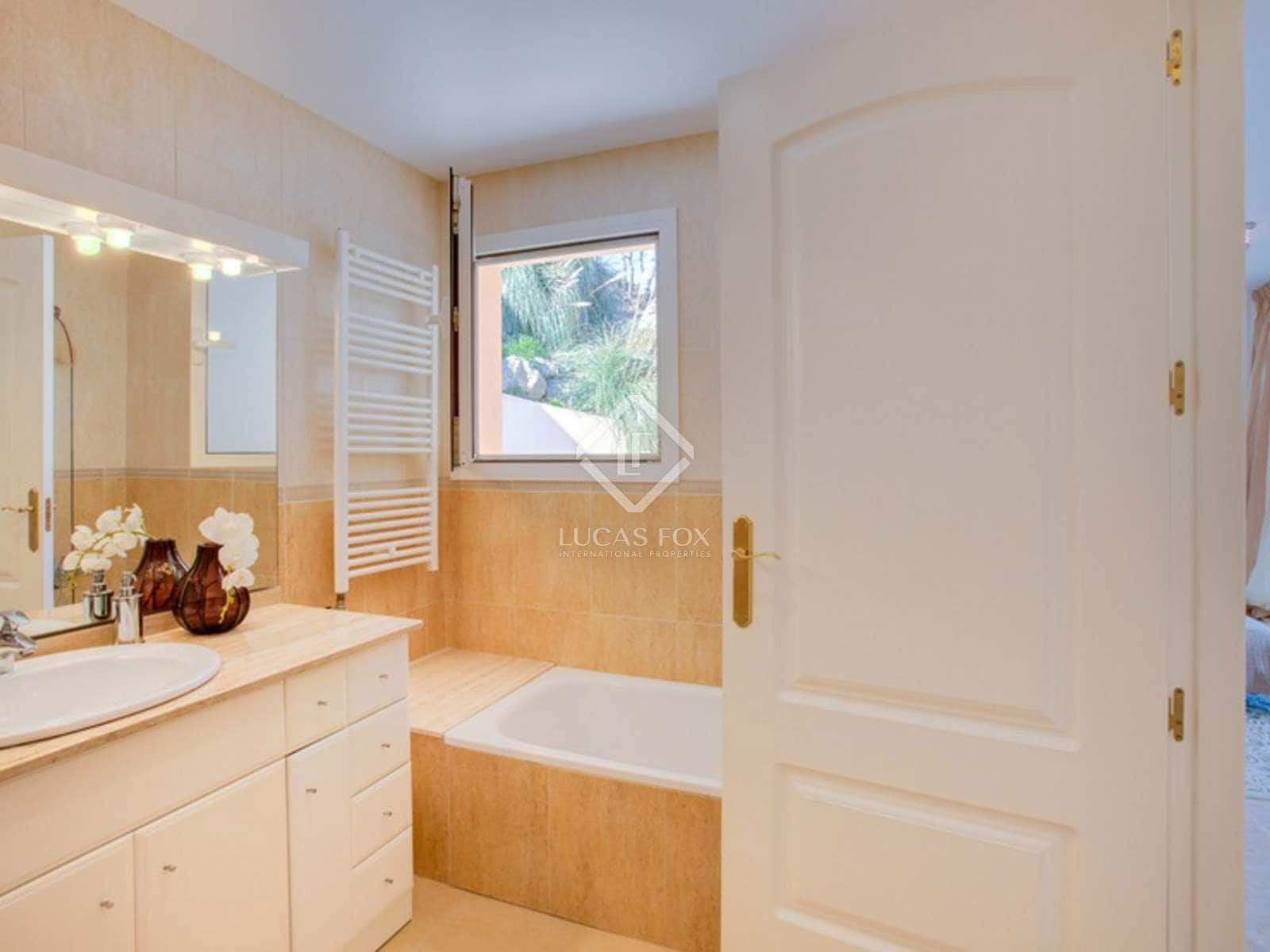 Chalet de 4 habitaciones en Platja d'Aro en venta con piscina garaje - 996.000 € (Ref: 3026151)