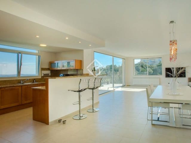 4 slaapkamer Villa te koop in Platja d'Aro, Castell-Platja d'Aro met zwembad garage - € 996.000 (Ref: 3026151)