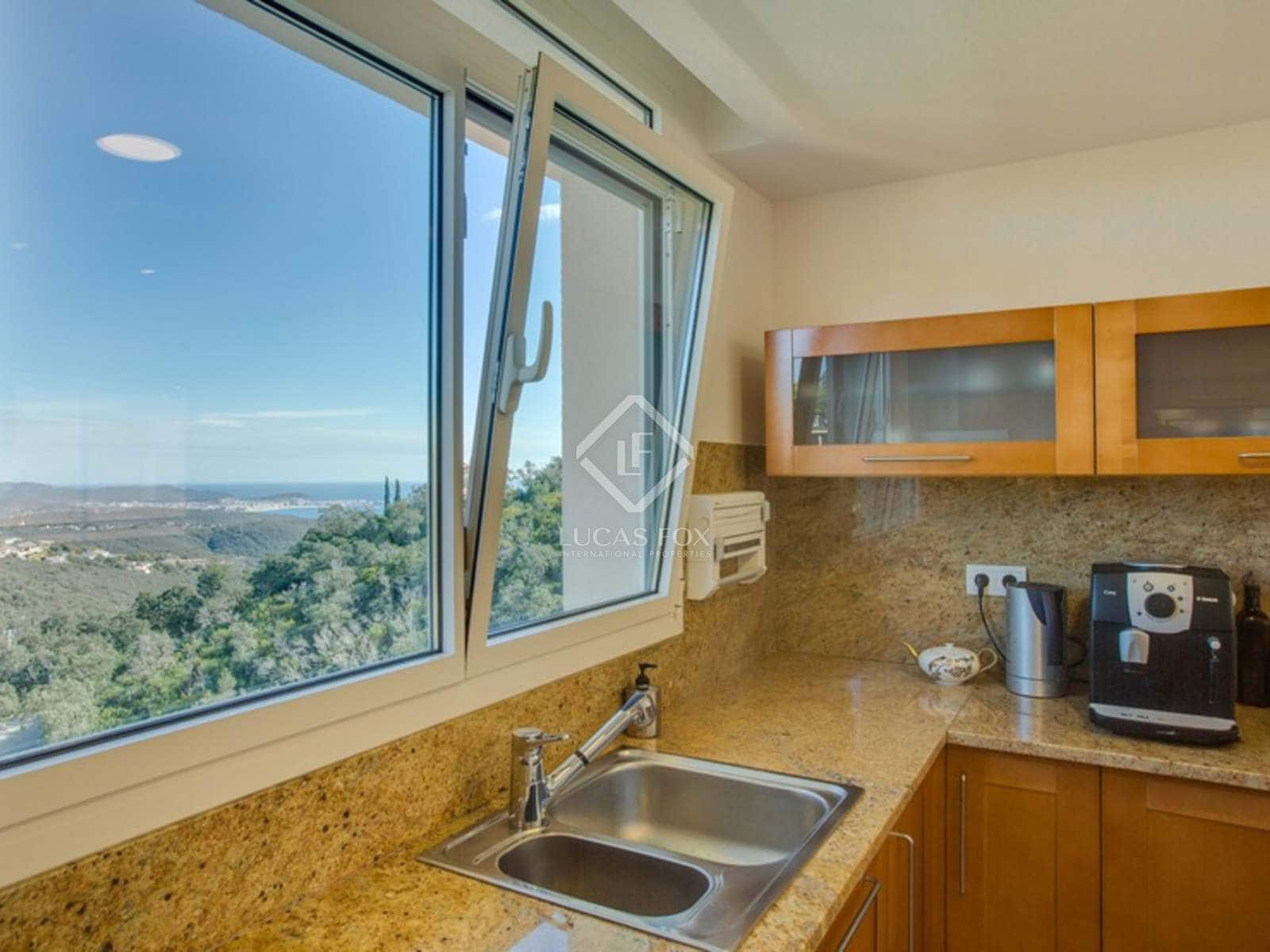 Chalet de 4 habitaciones en Platja d'Aro en venta con piscina garaje - 996.000 € (Ref: 3026151)