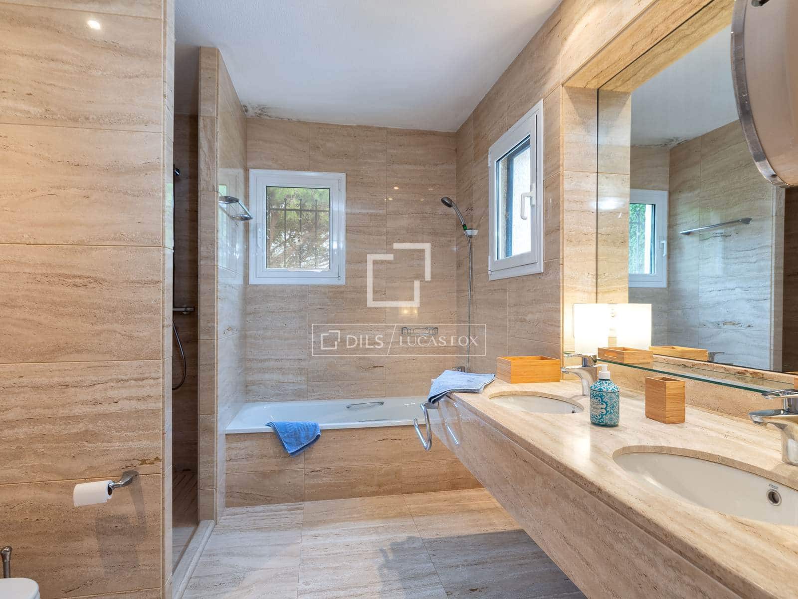 7 soverom Villa til salgs i Calella de Palafrugell med svømmebasseng garasje - € 2 590 000 (Ref: 3046227)