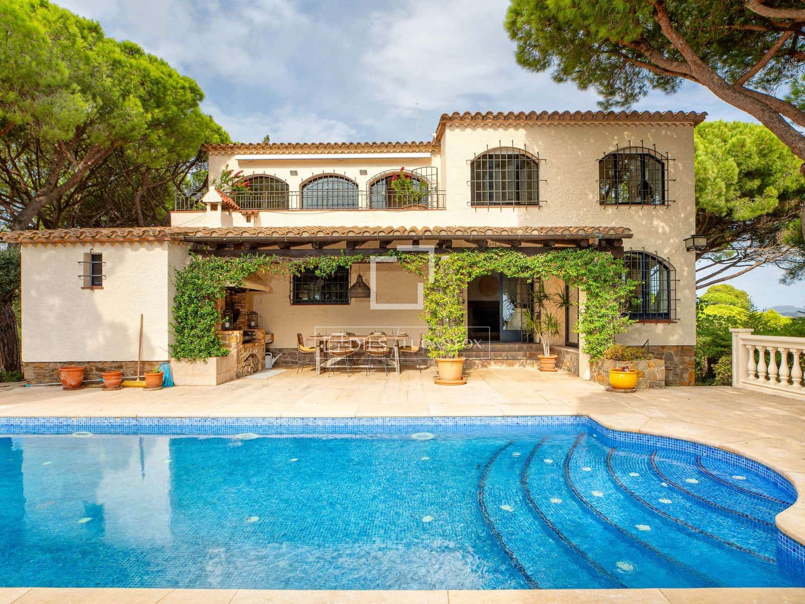 7 soverom Villa til salgs i Calella de Palafrugell med svømmebasseng garasje - € 2 590 000 (Ref: 3046227)