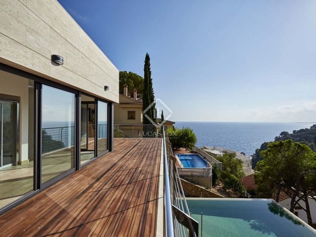 4 chambre Villa/Maison à vendre à Lloret de Mar avec piscine garage - 1 800 000 € (Ref: 3195438)