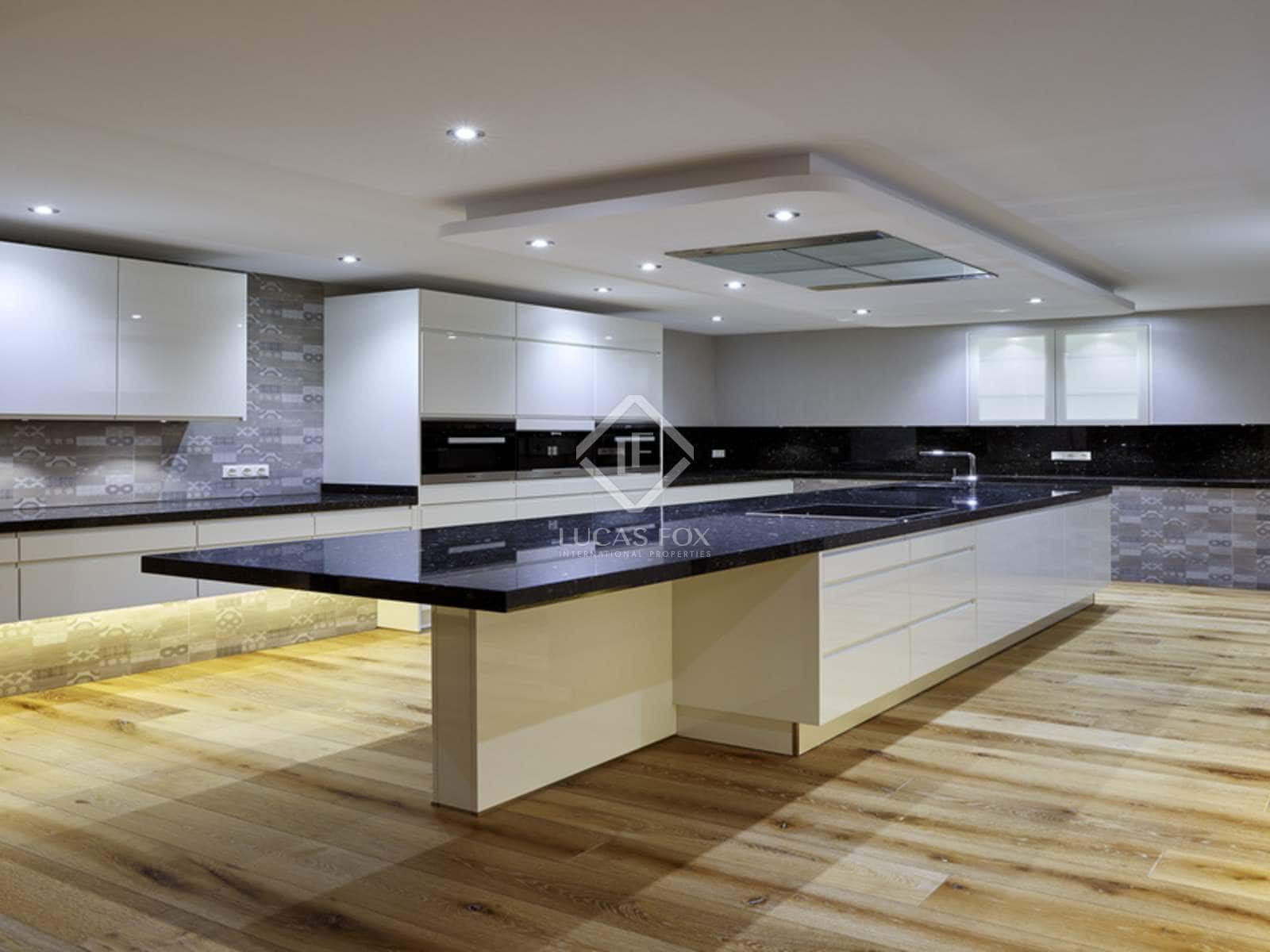 4 soveværelse Villa til salg i Lloret de Mar med swimmingpool garage - € 1.800.000 (Ref: 3195438)