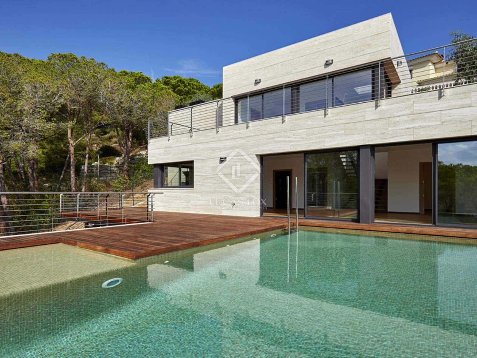 4 soveværelse Villa til salg i Lloret de Mar med swimmingpool garage - € 1.800.000 (Ref: 3195438)