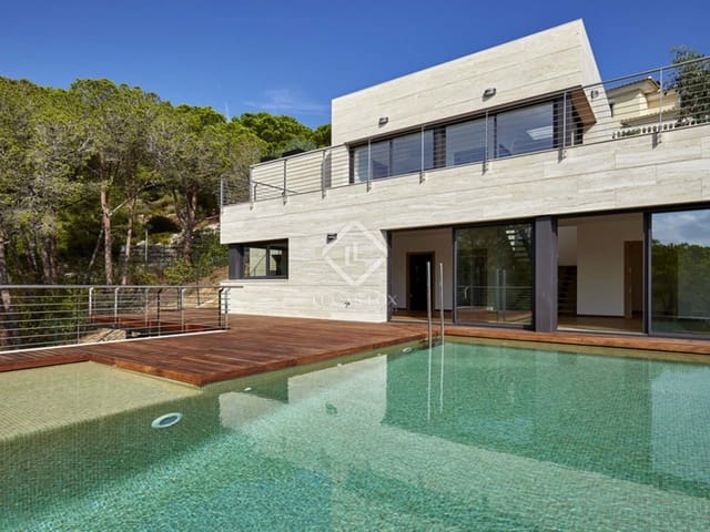 4 chambre Villa/Maison à vendre à Lloret de Mar avec piscine garage - 1 800 000 € (Ref: 3195438)