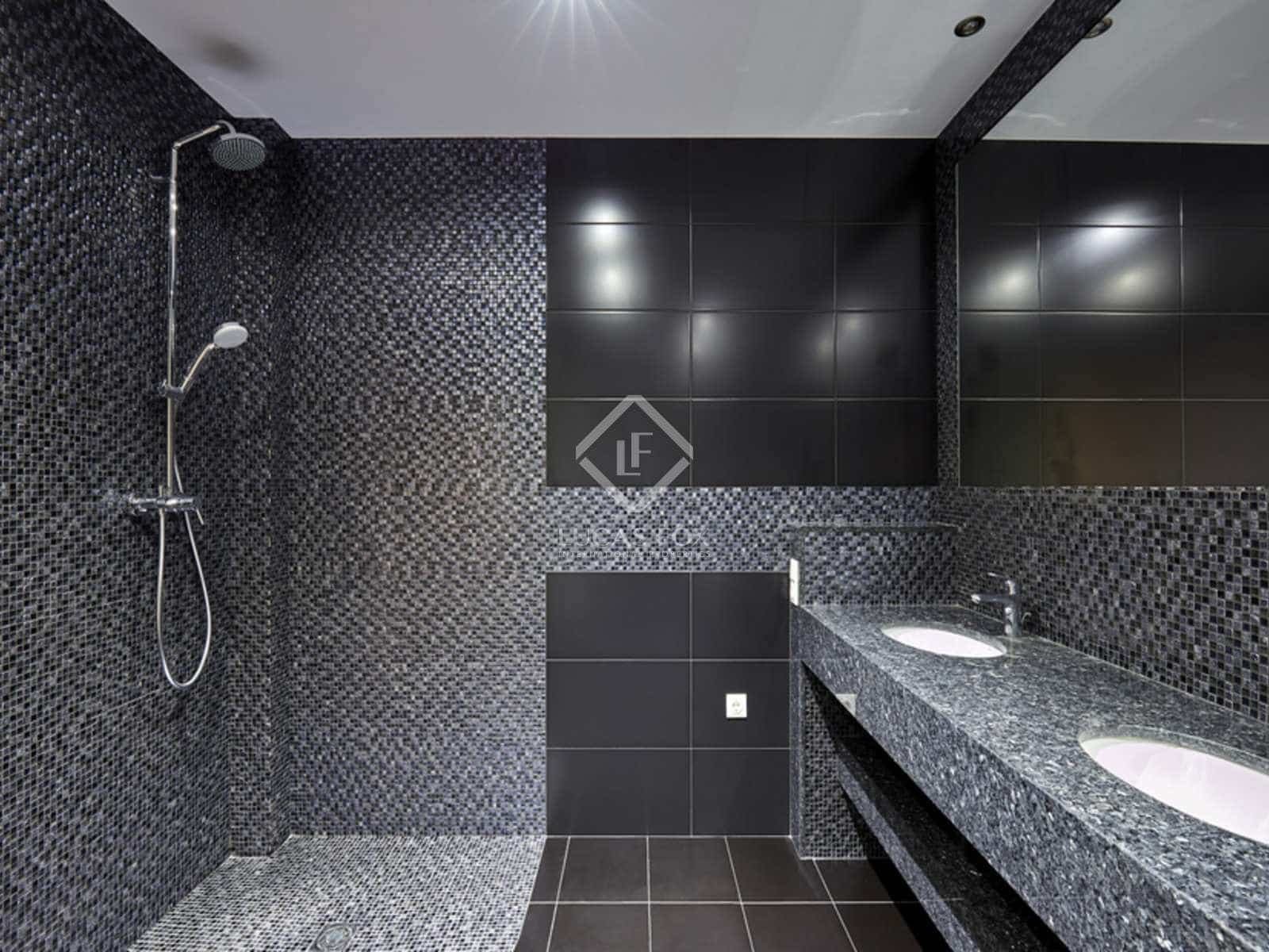 4 soveværelse Villa til salg i Lloret de Mar med swimmingpool garage - € 1.800.000 (Ref: 3195438)