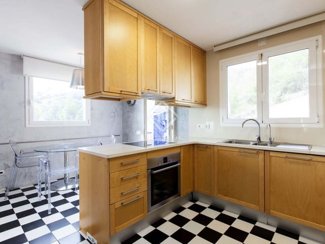 5 bedroom Villa for sale in Sitges with pool garage - € 2,550,000 (Ref: 3228621)