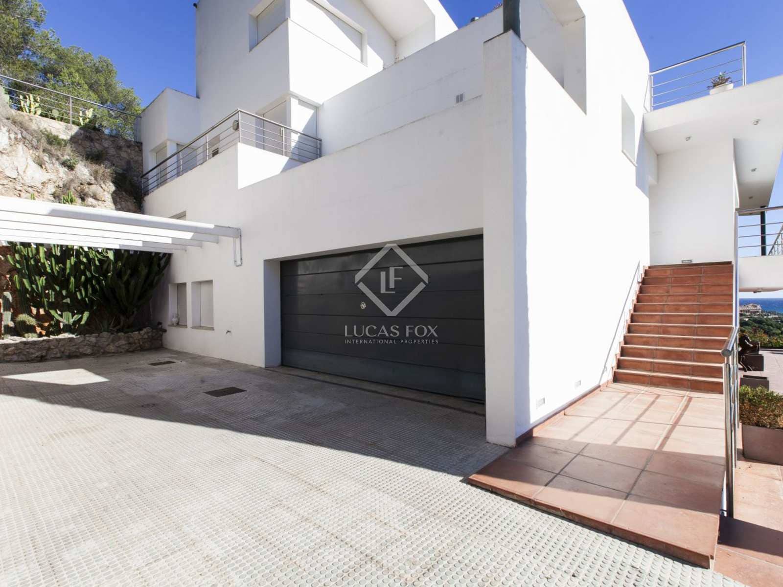 5 soveværelse Villa til salg i Sitges med swimmingpool garage - € 2.550.000 (Ref: 3228621)