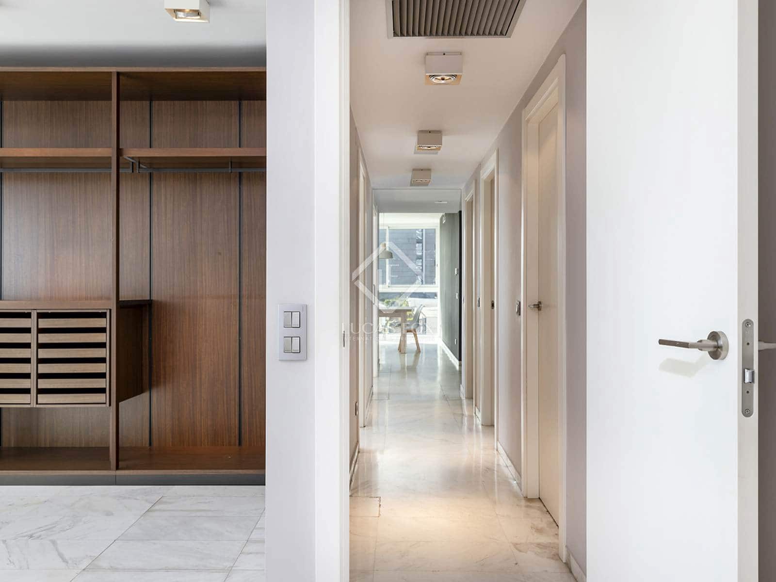 3 soveværelse Lejlighed til salg i Barcelona by med garage - € 1.120.000 (Ref: 3237759)