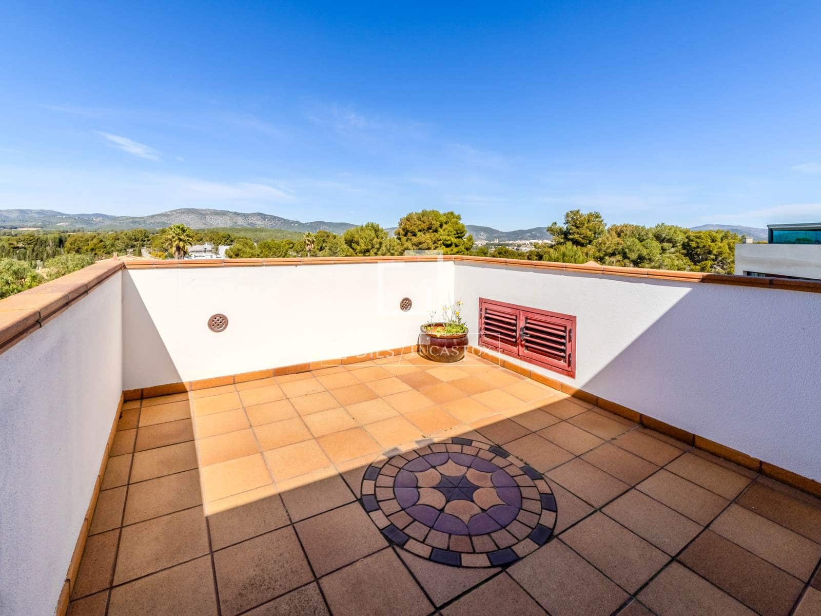 5 soveværelse Villa til salg i Sant Pere de Ribes med swimmingpool garage - € 998.000 (Ref: 3508925)