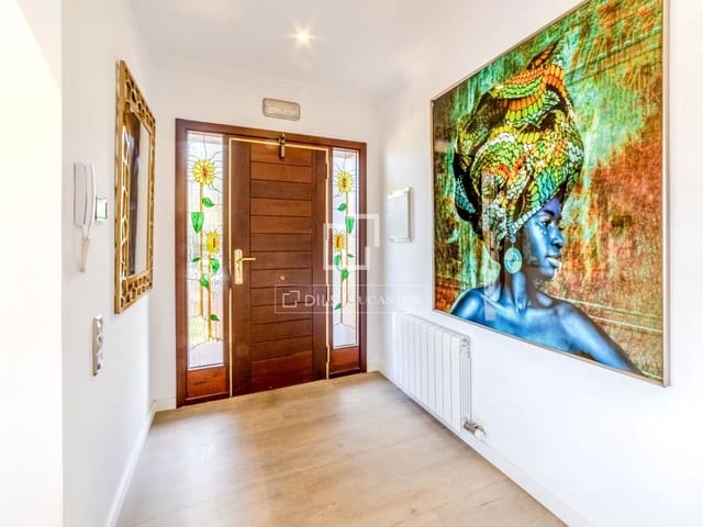 5 soveværelse Villa til salg i Sant Pere de Ribes med swimmingpool garage - € 998.000 (Ref: 3508925)