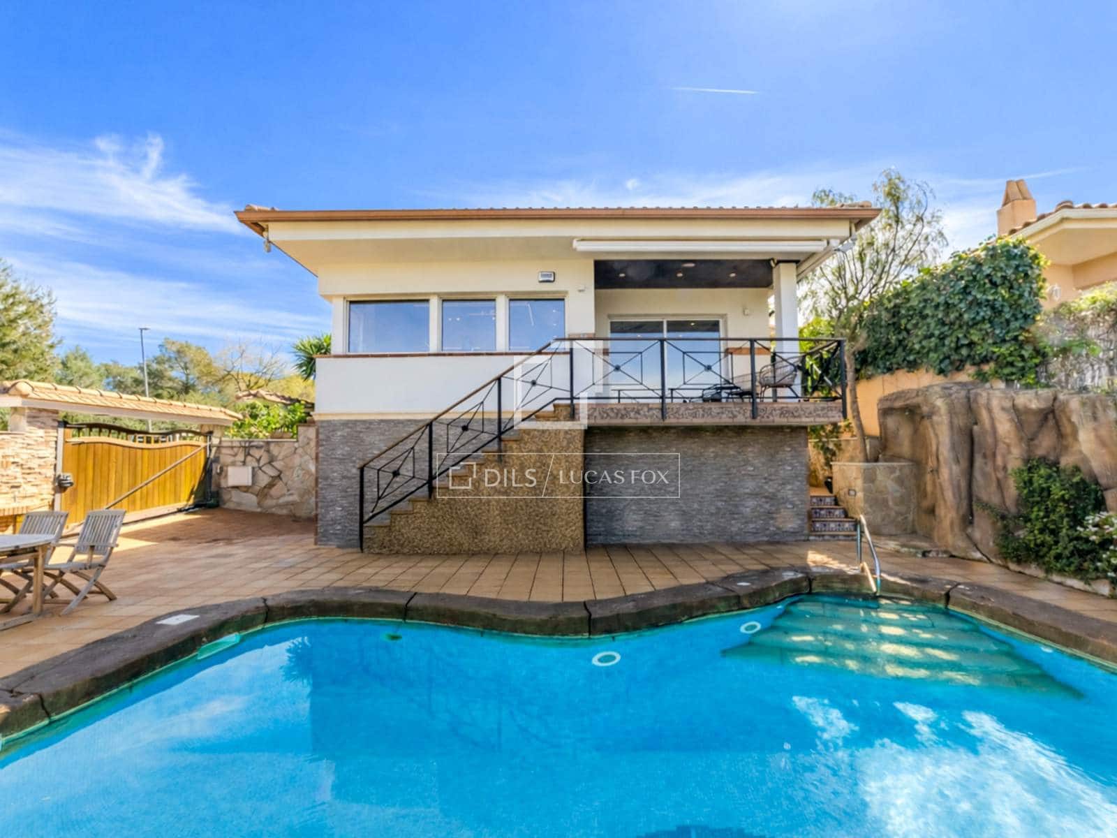 5 soveværelse Villa til salg i Sant Pere de Ribes med swimmingpool garage - € 998.000 (Ref: 3508925)