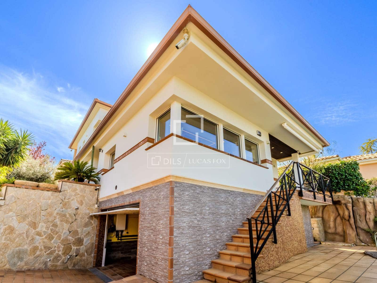 5 soveværelse Villa til salg i Sant Pere de Ribes med swimmingpool garage - € 998.000 (Ref: 3508925)