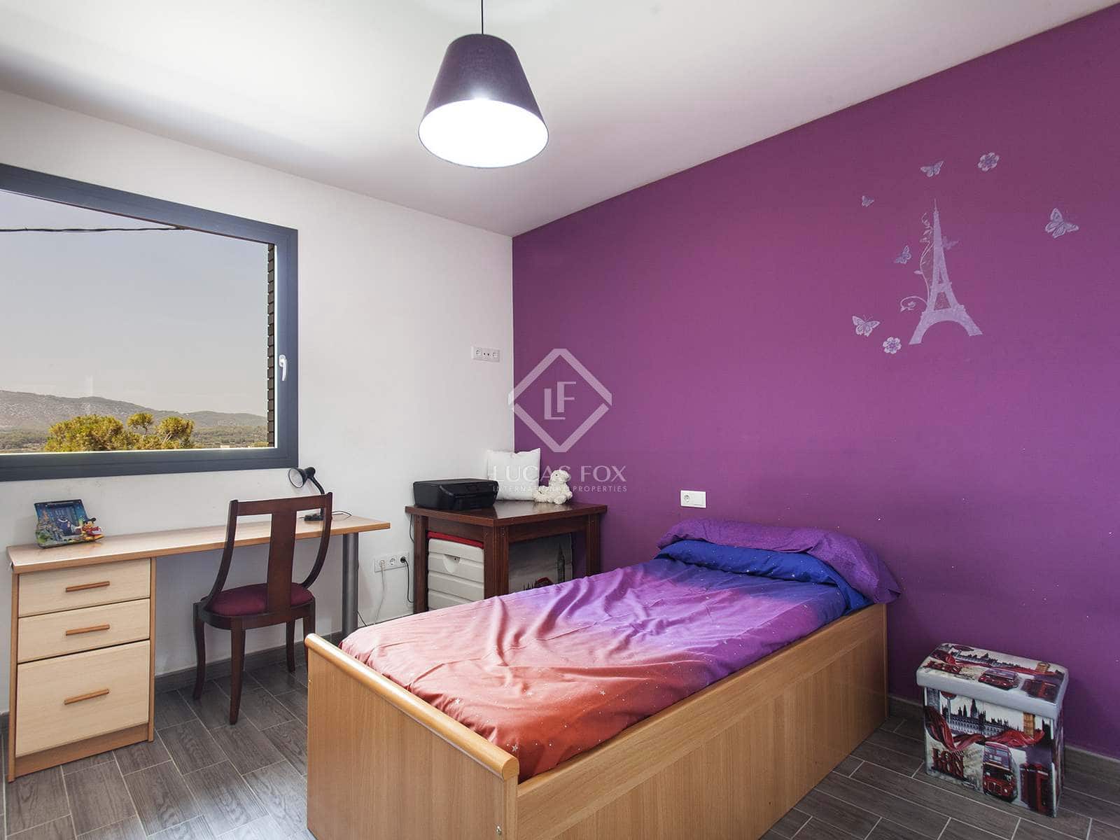 3 soveværelse Villa til salg i Talamanca med swimmingpool garage - € 1.000.000 (Ref: 3525713)