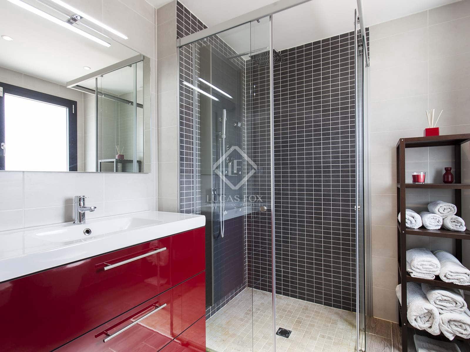 3 soveværelse Villa til salg i Talamanca med swimmingpool garage - € 1.000.000 (Ref: 3525713)