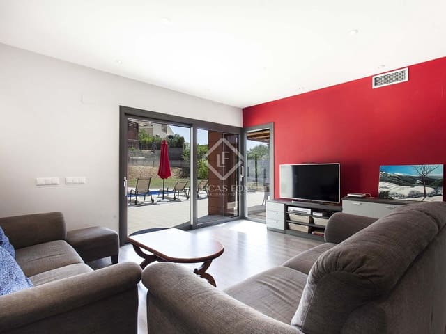 3 soveværelse Villa til salg i Talamanca med swimmingpool garage - € 1.000.000 (Ref: 3525713)