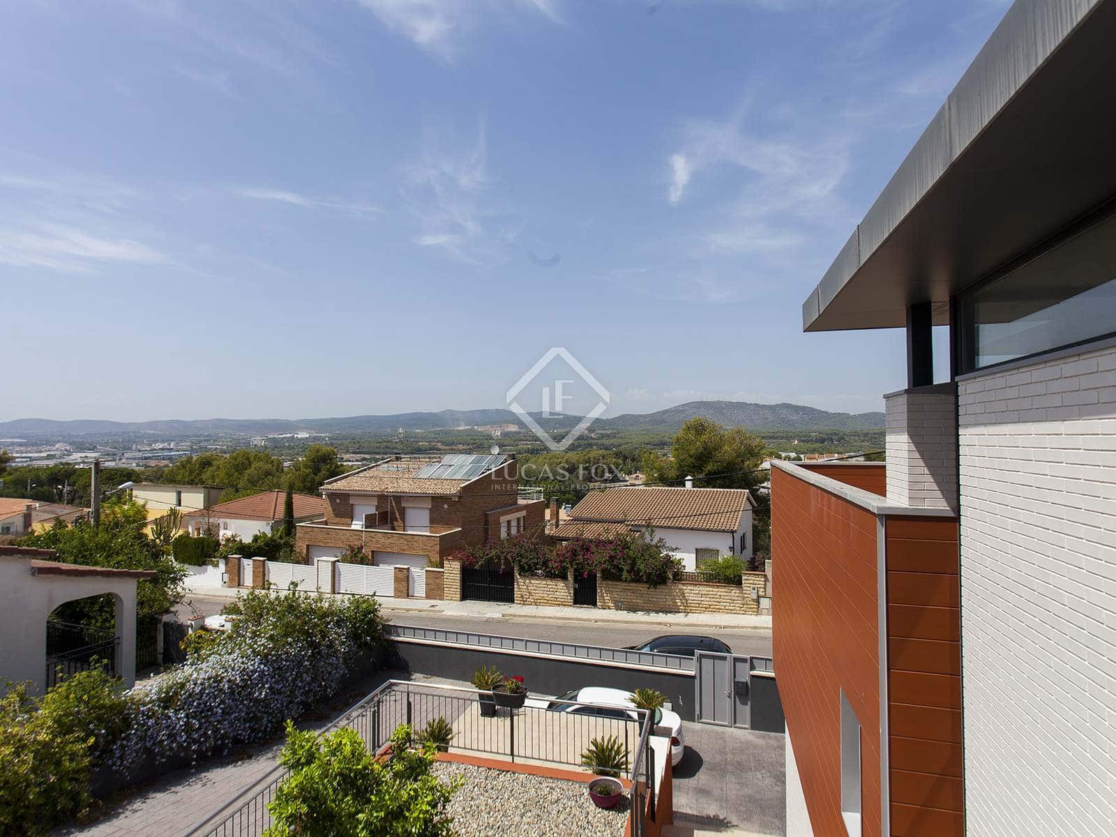 3 soveværelse Villa til salg i Talamanca med swimmingpool garage - € 1.000.000 (Ref: 3525713)