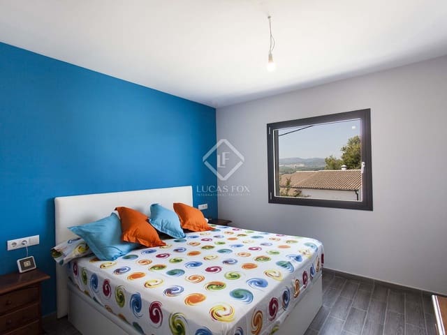 3 soveværelse Villa til salg i Talamanca med swimmingpool garage - € 1.000.000 (Ref: 3525713)