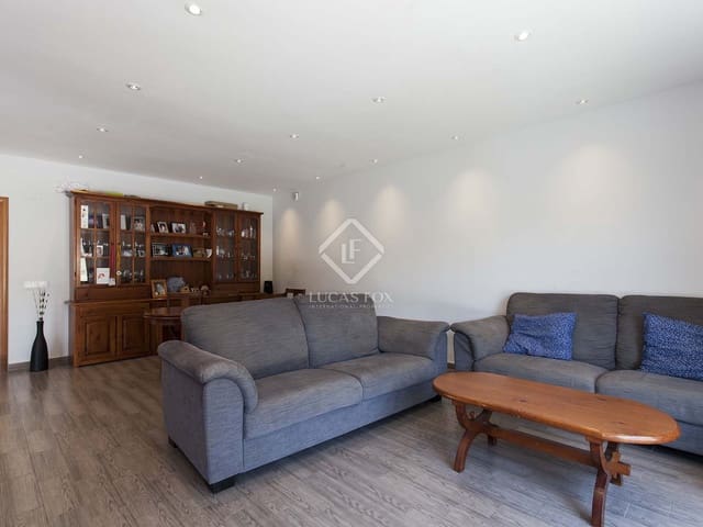 3 soveværelse Villa til salg i Talamanca med swimmingpool garage - € 1.000.000 (Ref: 3525713)