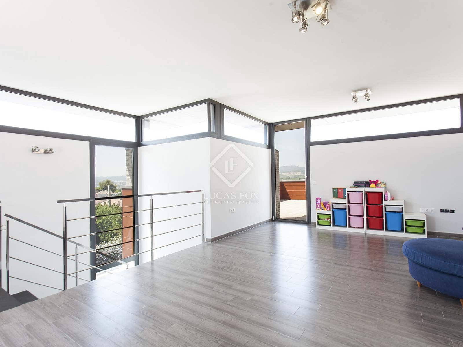 3 soveværelse Villa til salg i Talamanca med swimmingpool garage - € 1.000.000 (Ref: 3525713)