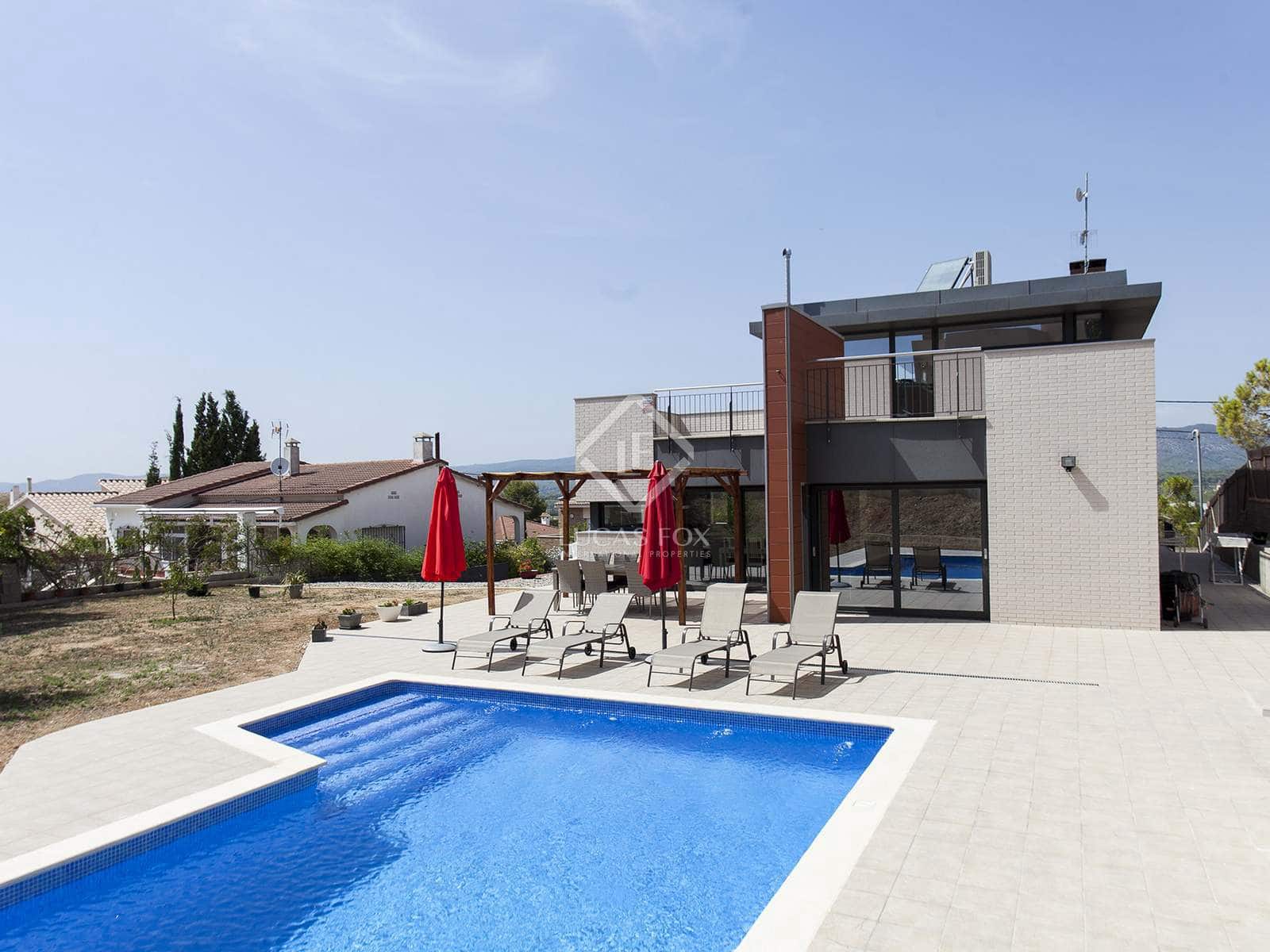 3 soveværelse Villa til salg i Talamanca med swimmingpool garage - € 1.000.000 (Ref: 3525713)