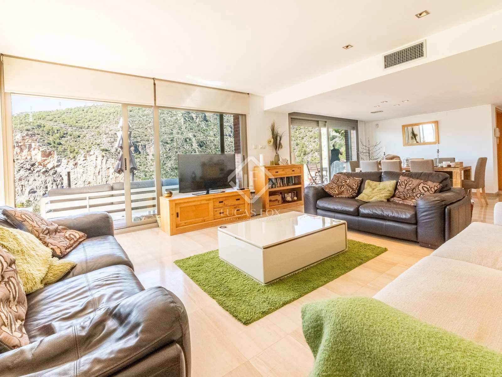 6 soveværelse Villa til salg i Sitges med swimmingpool garage - € 1.250.000 (Ref: 3853694)