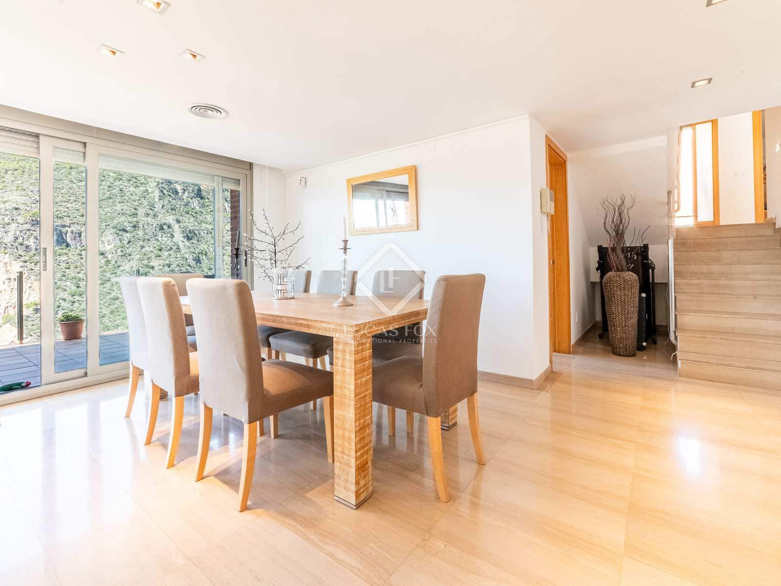 6 soveværelse Villa til salg i Sitges med swimmingpool garage - € 1.250.000 (Ref: 3853694)