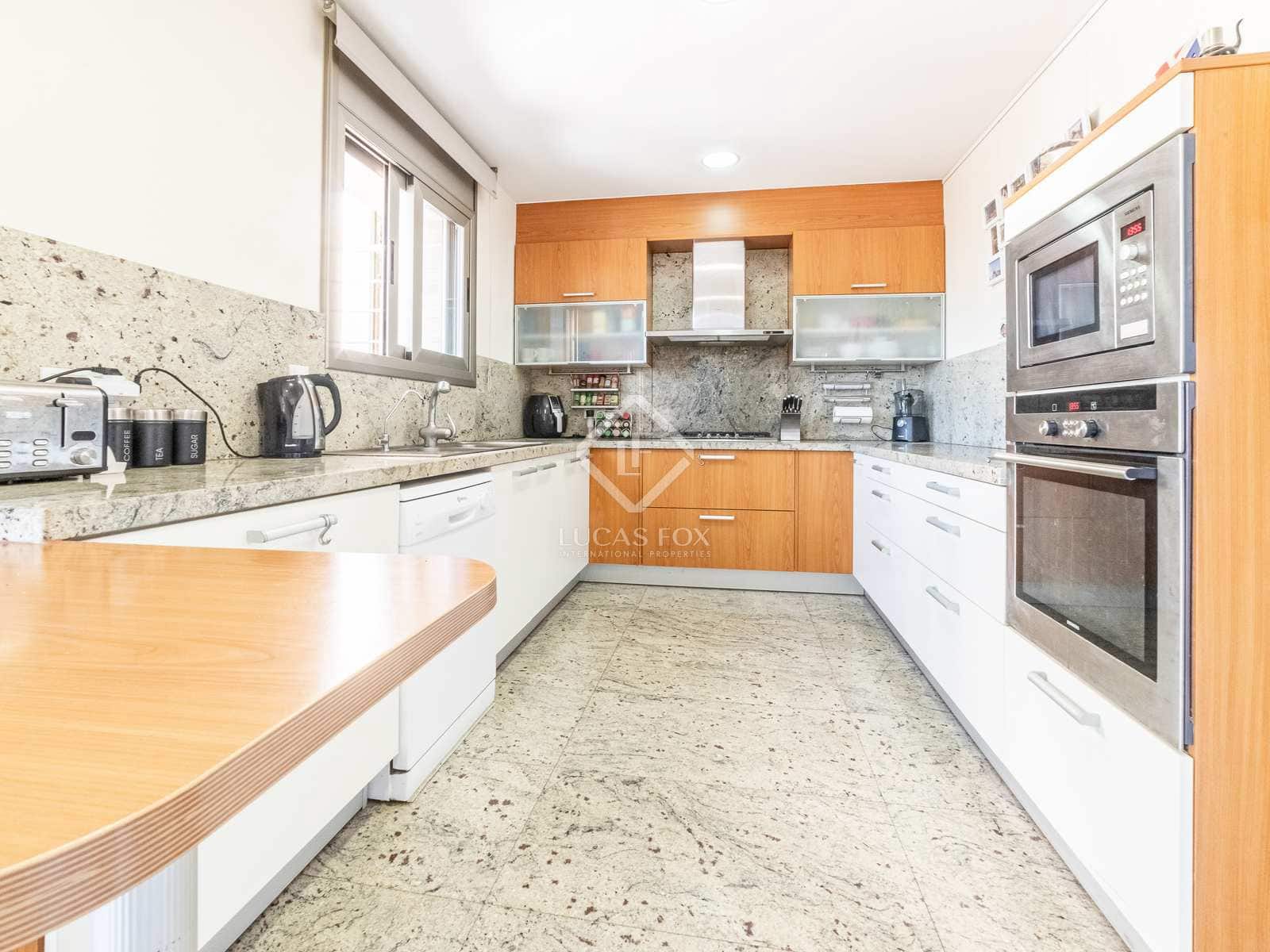 6 soveværelse Villa til salg i Sitges med swimmingpool garage - € 1.250.000 (Ref: 3853694)