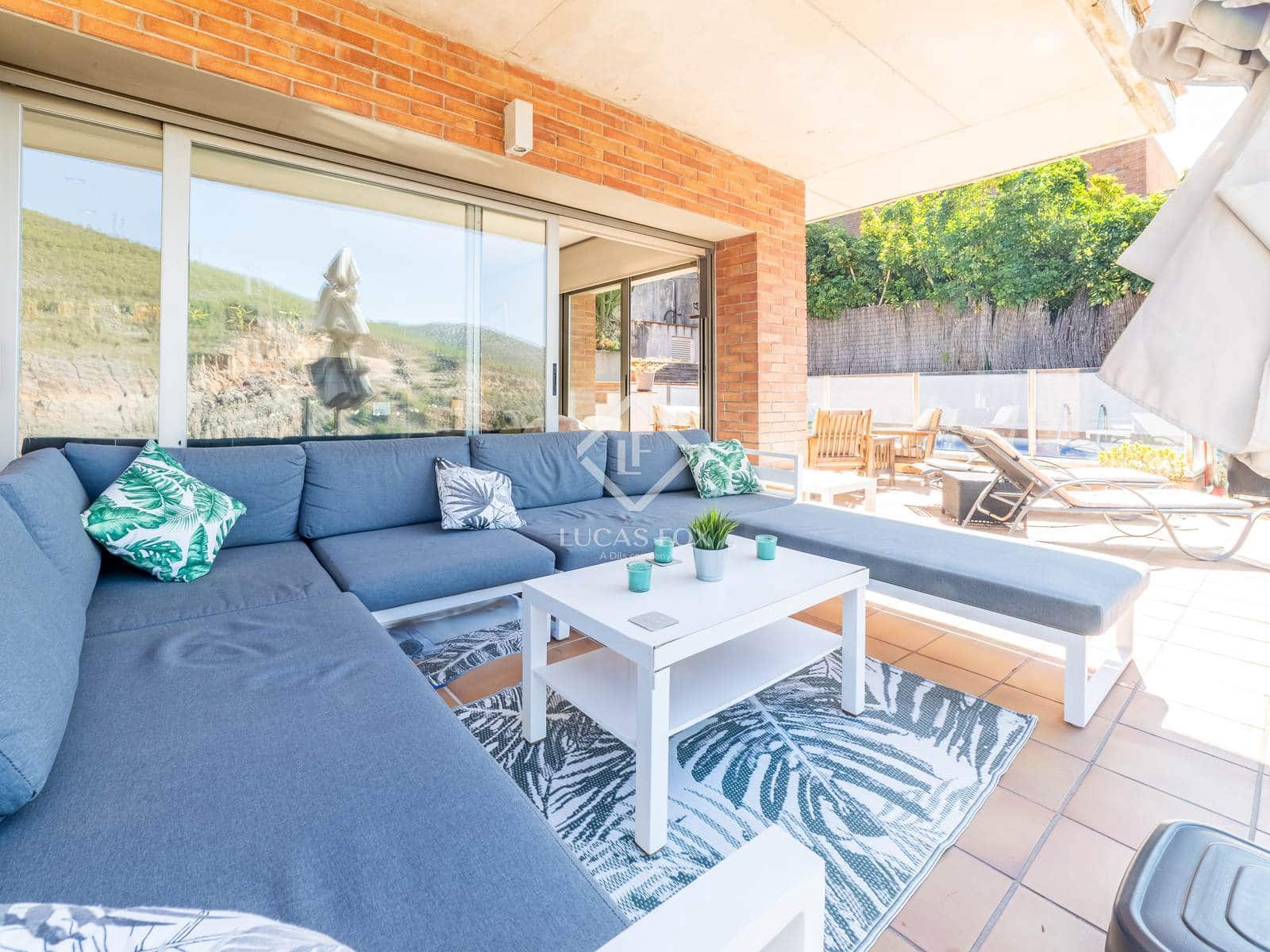 6 soveværelse Villa til salg i Sitges med swimmingpool garage - € 1.250.000 (Ref: 3853694)