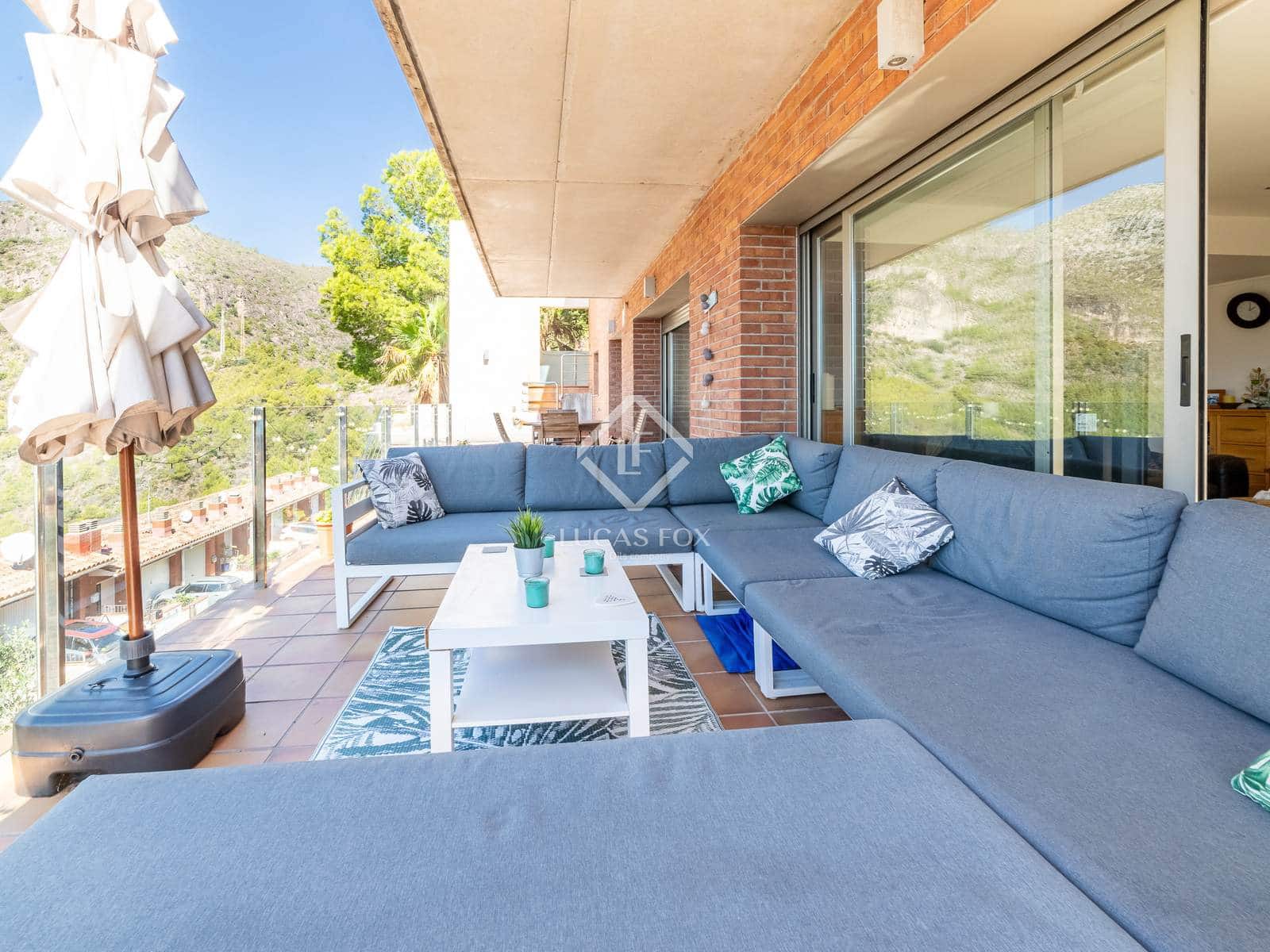 6 soveværelse Villa til salg i Sitges med swimmingpool garage - € 1.250.000 (Ref: 3853694)