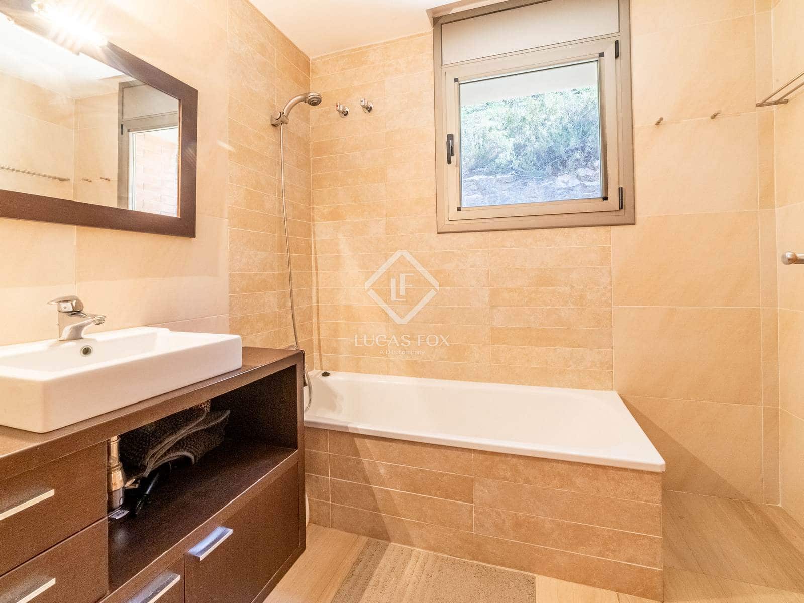 6 soveværelse Villa til salg i Sitges med swimmingpool garage - € 1.250.000 (Ref: 3853694)