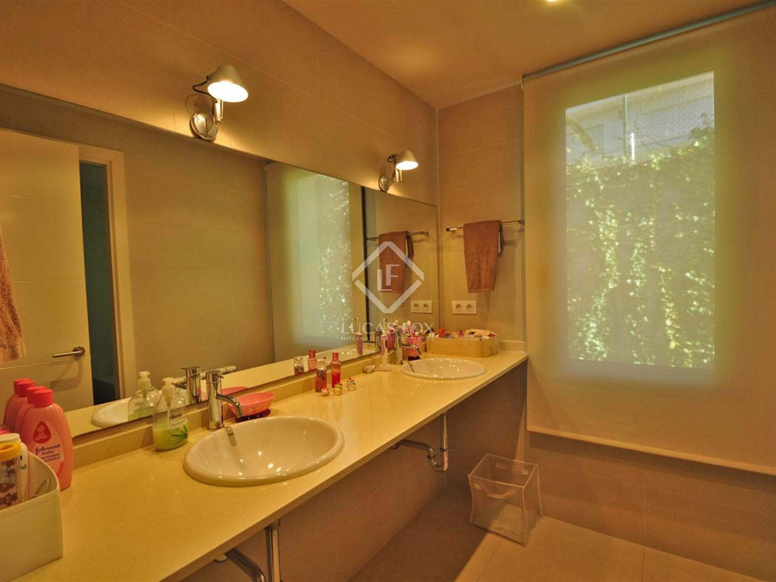 4 Zimmer Villa zu verkaufen in Lloret de Mar mit Pool Garage - 1.650.000 € (Ref: 3885791)