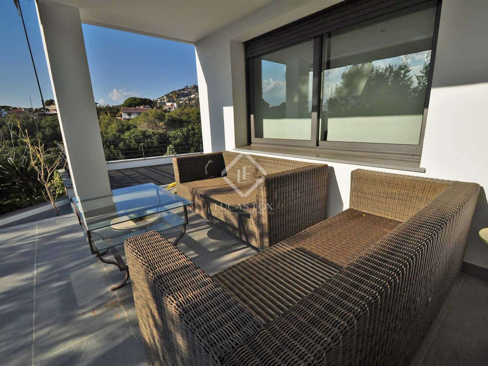 4 Zimmer Villa zu verkaufen in Lloret de Mar mit Pool Garage - 1.650.000 € (Ref: 3885791)