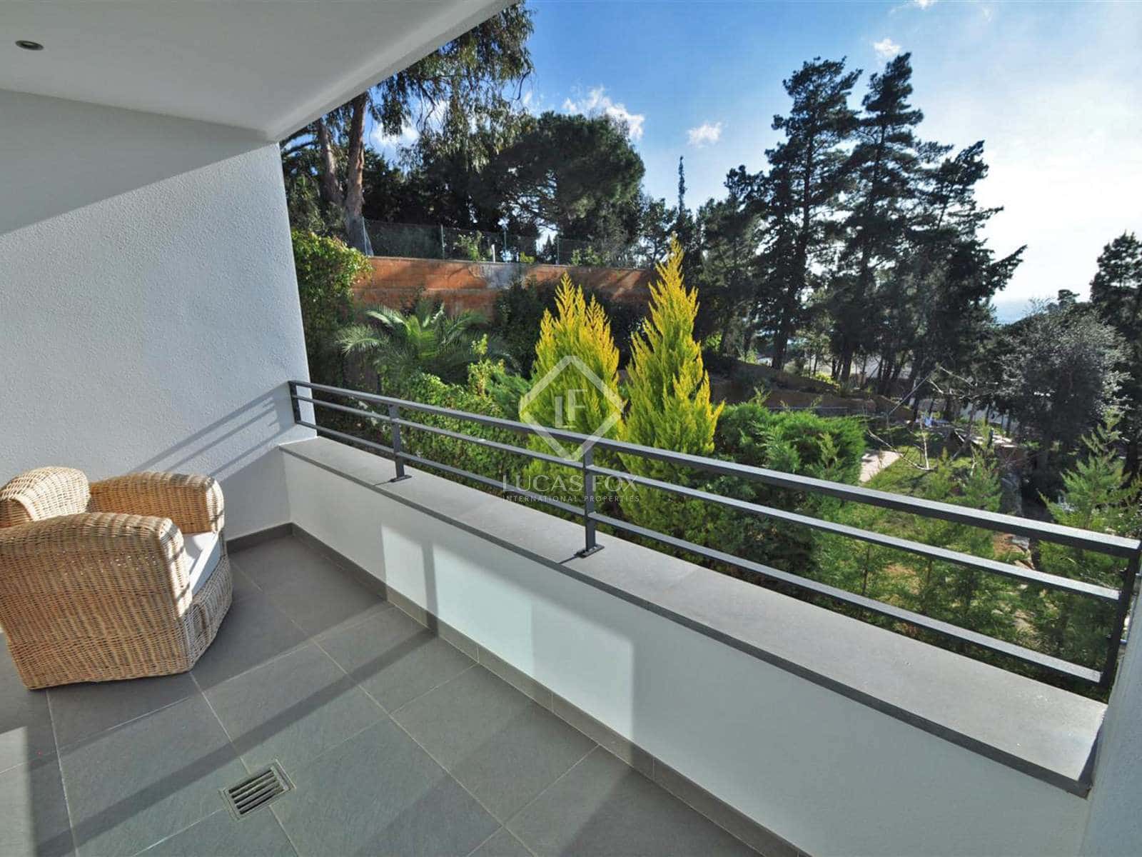 4 Zimmer Villa zu verkaufen in Lloret de Mar mit Pool Garage - 1.650.000 € (Ref: 3885791)