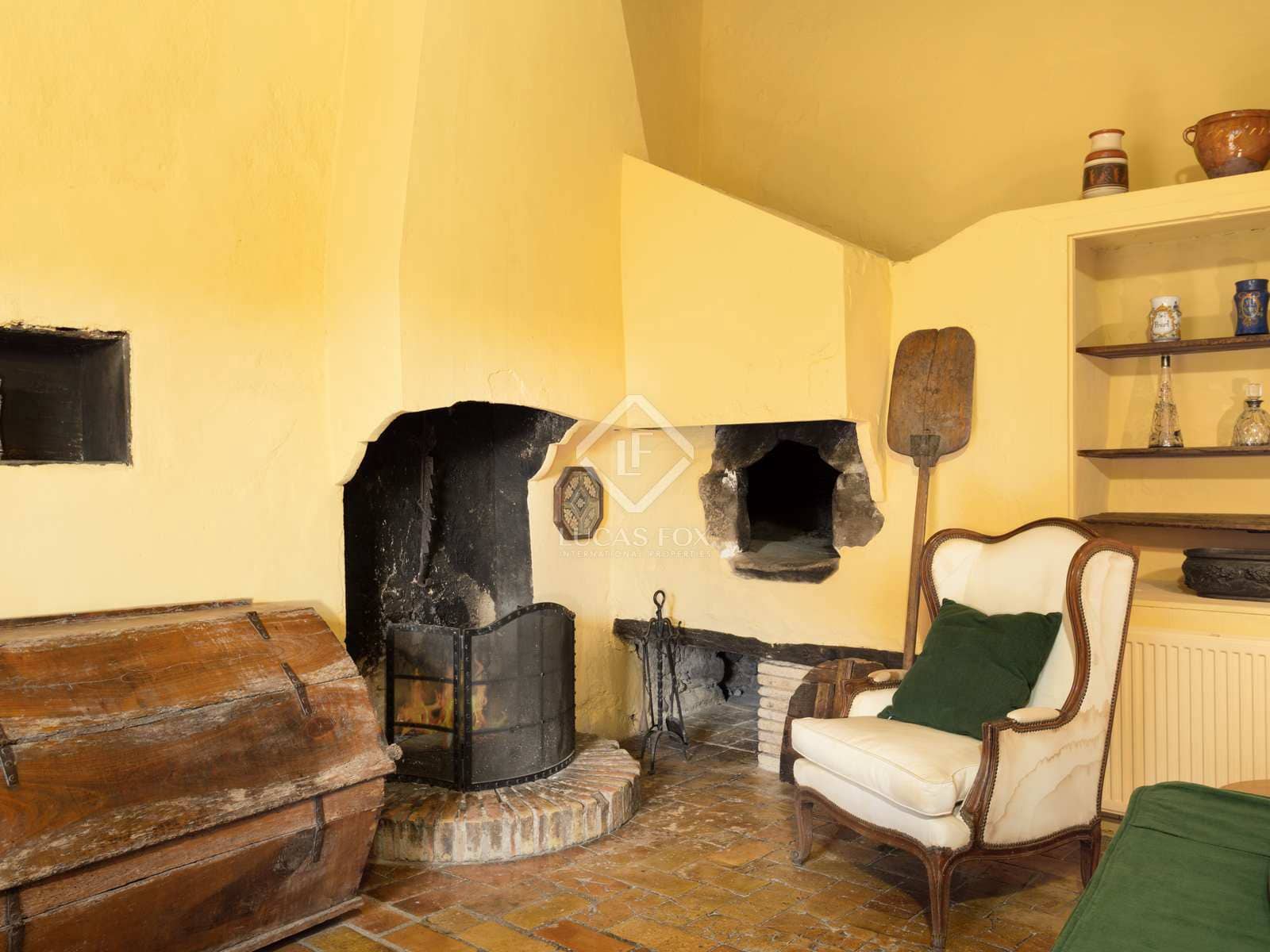 5 bedroom Finca/Country House for sale in Sant Mori with pool garage - € 1,065,000 (Ref: 3885793)