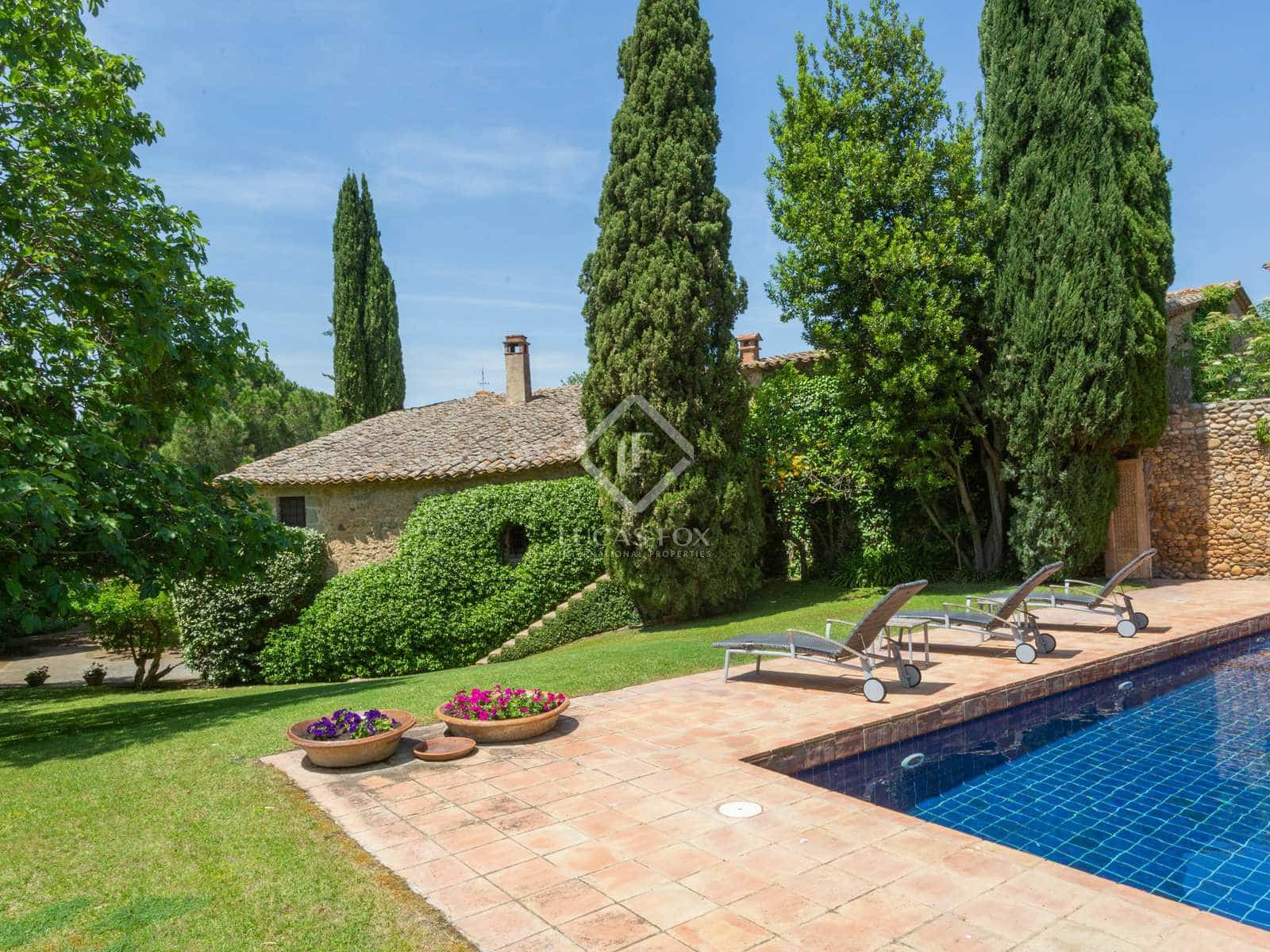 5 bedroom Finca/Country House for sale in Sant Mori with pool garage - € 1,065,000 (Ref: 3885793)