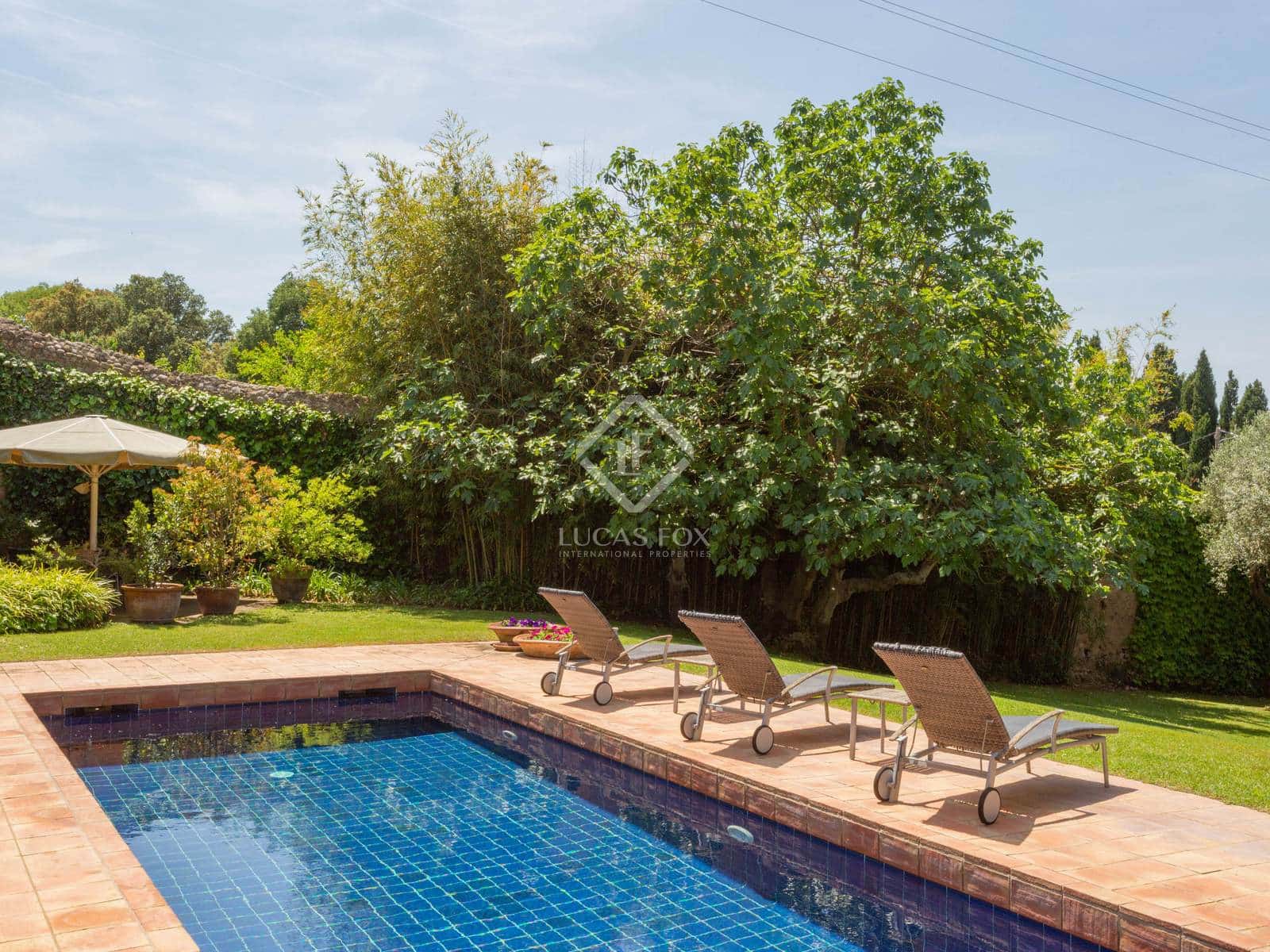 5 bedroom Finca/Country House for sale in Sant Mori with pool garage - € 1,065,000 (Ref: 3885793)