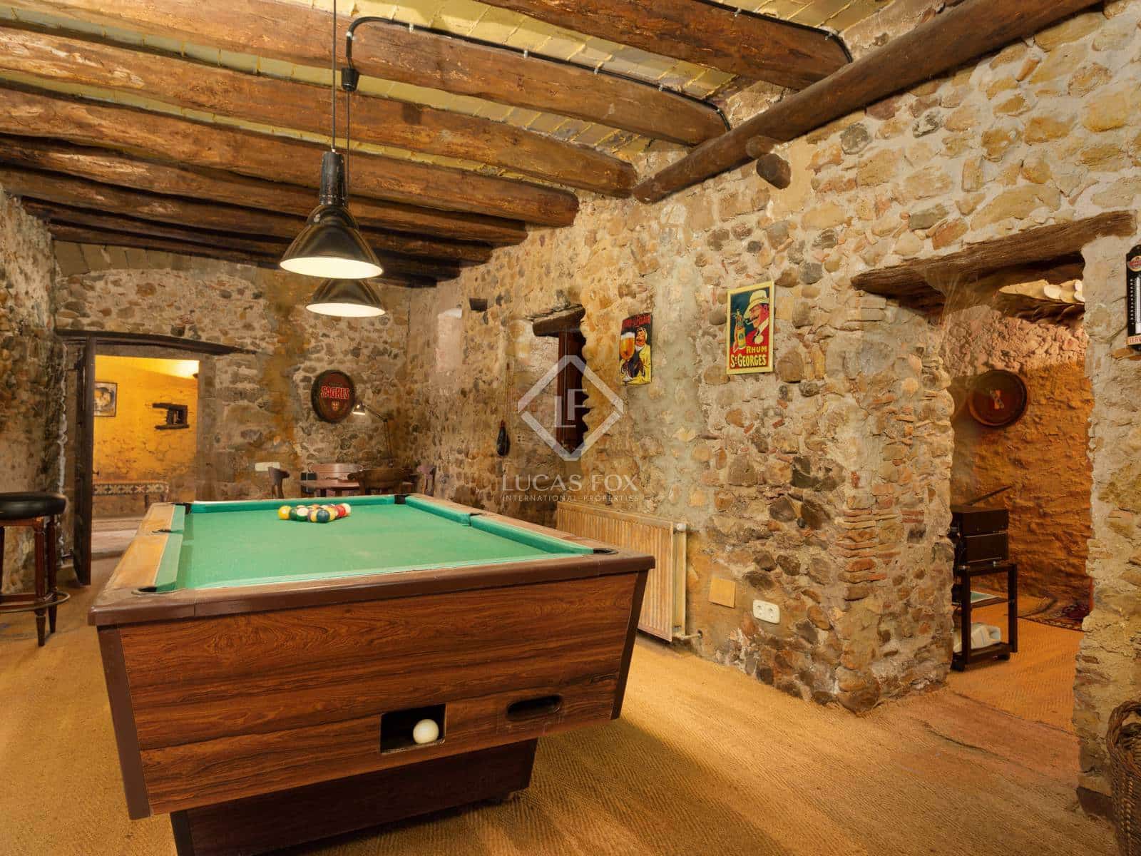 5 bedroom Finca/Country House for sale in Sant Mori with pool garage - € 1,065,000 (Ref: 3885793)
